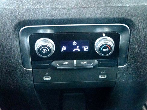 Used 2022 Chevrolet Tahoe LS image 31