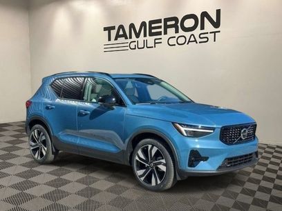 Used 2025 Volvo XC40 B5 Ultra w/ Protection Package