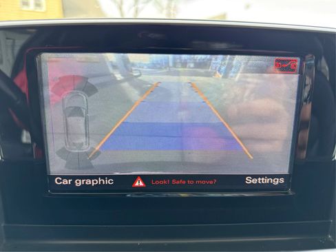 Used 2018 Audi Q3 2.0T Premium Plus image 30