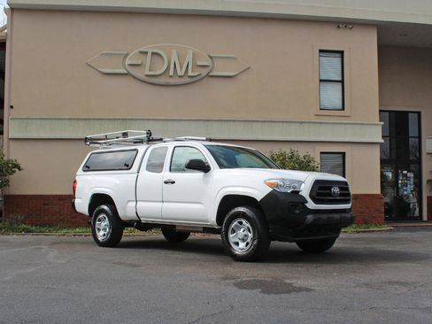 Used 2022 Toyota Tacoma SR RWD image 6