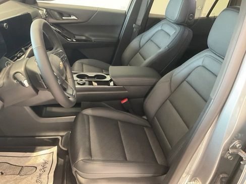 New 2026 Chevrolet Equinox LT w/ Convenience Package II image 12