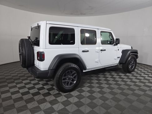 Used 2026 Jeep Wrangler Unlimited Sport AWD/4WD image 4