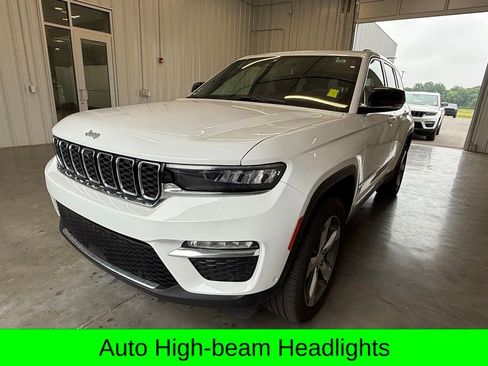 Used 2024 Jeep Grand Cherokee Limited w/ Luxury Tech Group II AWD/4WD image 11