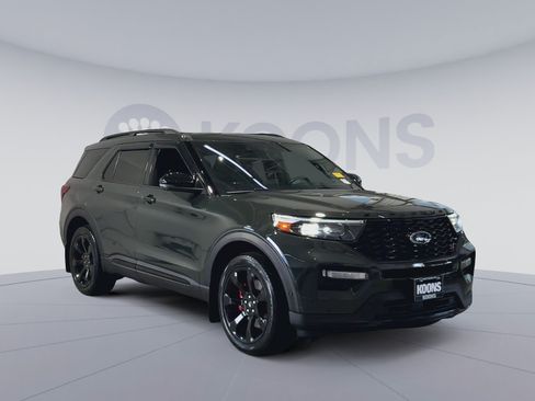 Used 2022 Ford Explorer ST w/ Equipment Group 401A AWD/4WD image 2