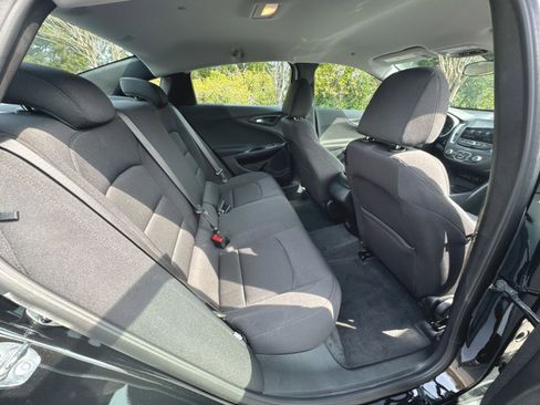 Used 2025 Chevrolet Malibu RS image 31