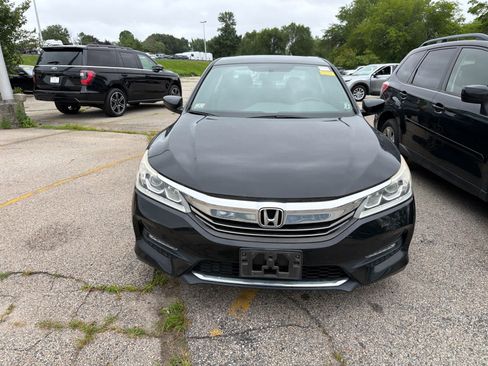 Used 2017 Honda Accord Sport Special Edition image 6