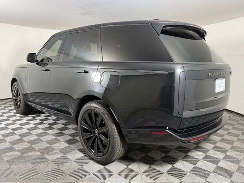 Used 2025 Land Rover Range Rover SE AWD/4WD image 4