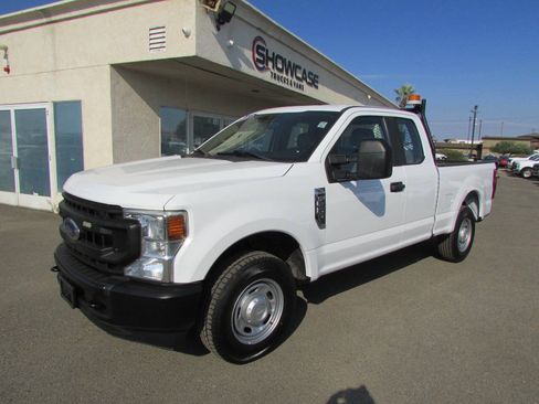 Used 2021 Ford F250 XL w/ Power Equipment Group RWD image 4