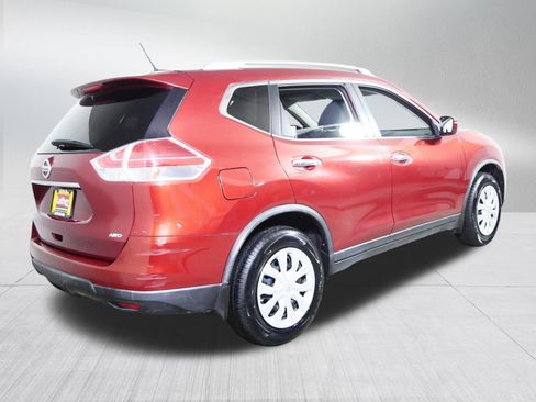 Used 2016 Nissan Rogue S w/ Appearance Package AWD/4WD image 7