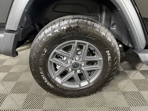 Used 2026 Jeep Wrangler Unlimited Sport AWD/4WD image 12