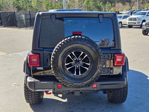 Used 2023 Jeep Wrangler Unlimited Rubicon image 6