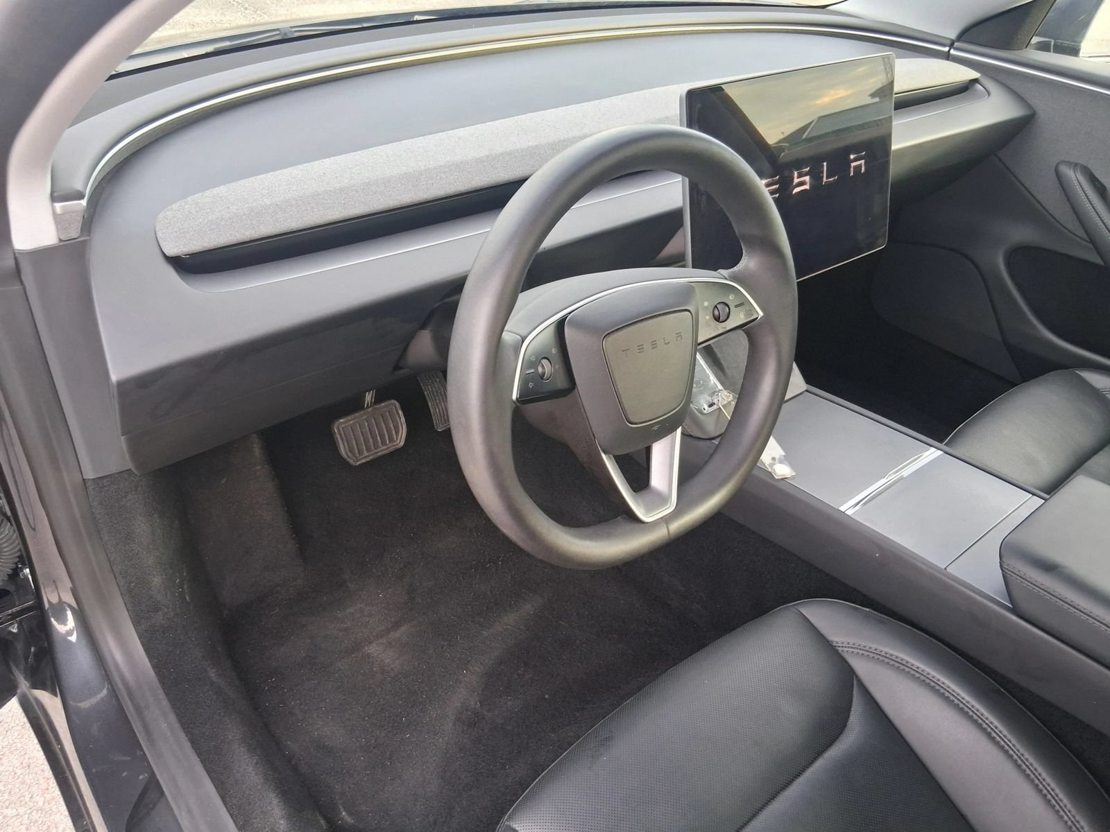 Used 2025 Tesla Model 3 Long Range RWD image 5