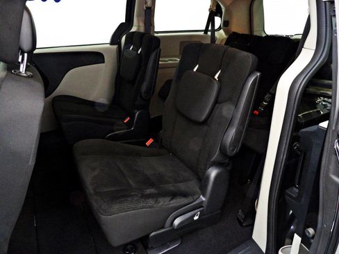 Used 2017 Dodge Grand Caravan SE w/ Power Window Group image 10