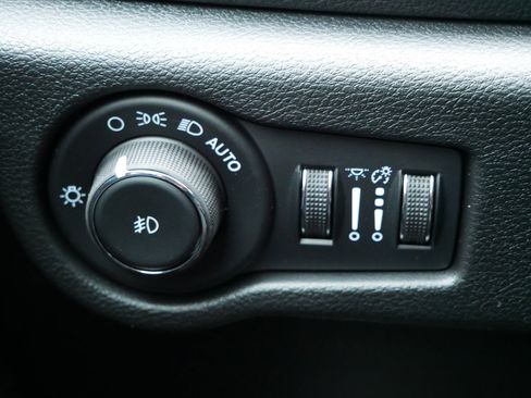 New 2026 Chrysler Pacifica Select image 19