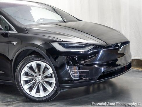 Used 2019 Tesla Model X AWD/4WD image 3