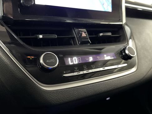 Used 2025 Toyota Corolla LE FWD image 19