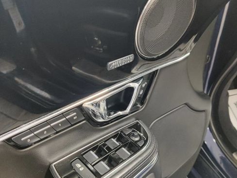 Used 2016 Jaguar XJ AWD/4WD image 41
