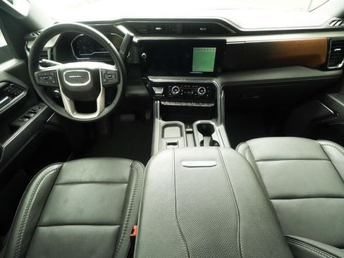 Used 2024 GMC Sierra 2500 Denali w/ Denali Reserve Package AWD/4WD image 15