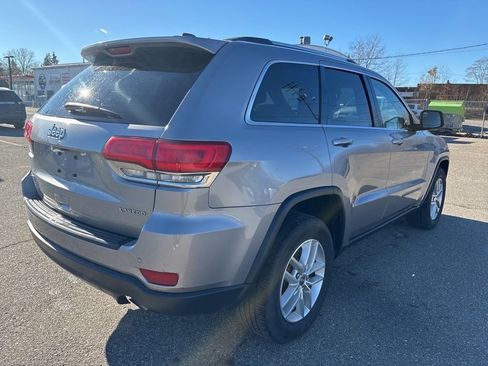 Used 2018 Jeep Grand Cherokee Laredo image 5