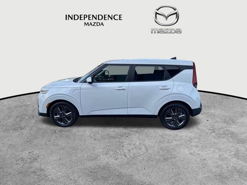 Used 2020 Kia Soul EX image 6