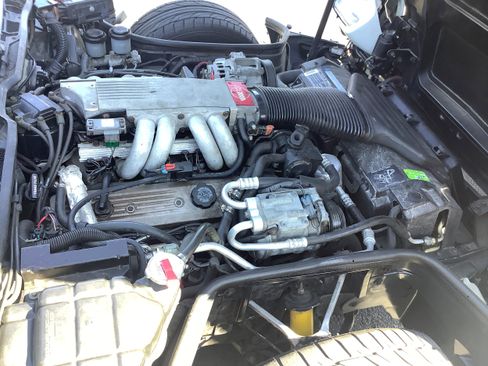 Used 1991 Chevrolet Corvette Coupe RWD image 10