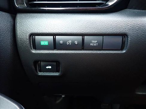Used 2024 Nissan Sentra SV FWD image 20
