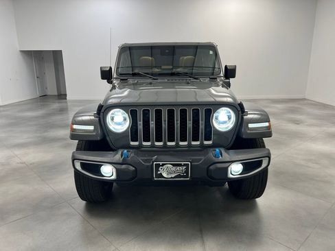 Used 2022 Jeep Wrangler Unlimited Sahara w/ Cold Weather Group image 3