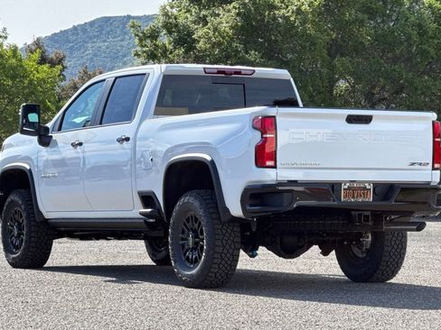 New 2026 Chevrolet Silverado 2500 ZR2 image 6