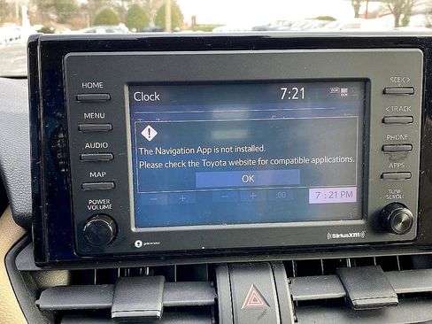 Used 2020 Toyota RAV4 LE image 3