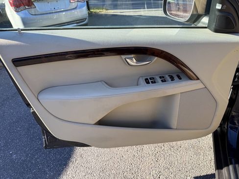 Used 2015 Volvo XC70 T5 Premier Plus image 23