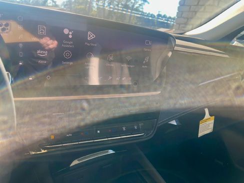 New 2025 Buick Envision Sport Touring image 11