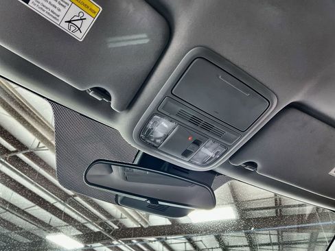 Used 2024 Honda Ridgeline Sport image 31