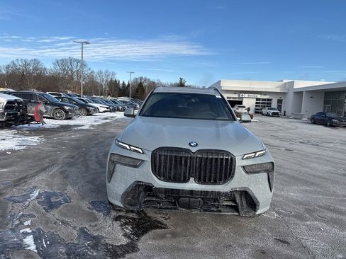 New 2026 BMW X7 xDrive40i image 2