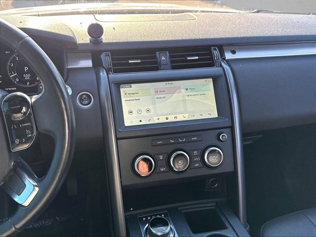 Used 2020 Land Rover Discovery Landmark AWD/4WD image 8