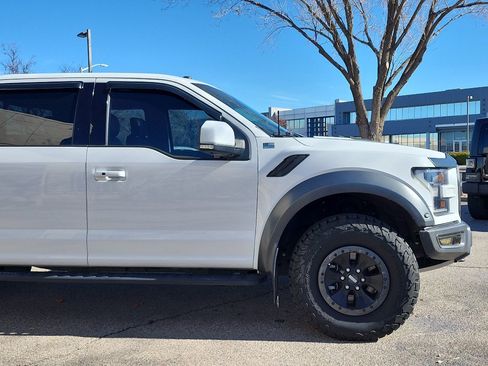Used 2018 Ford F150 Raptor w/ Equipment Group 802A Luxury image 4