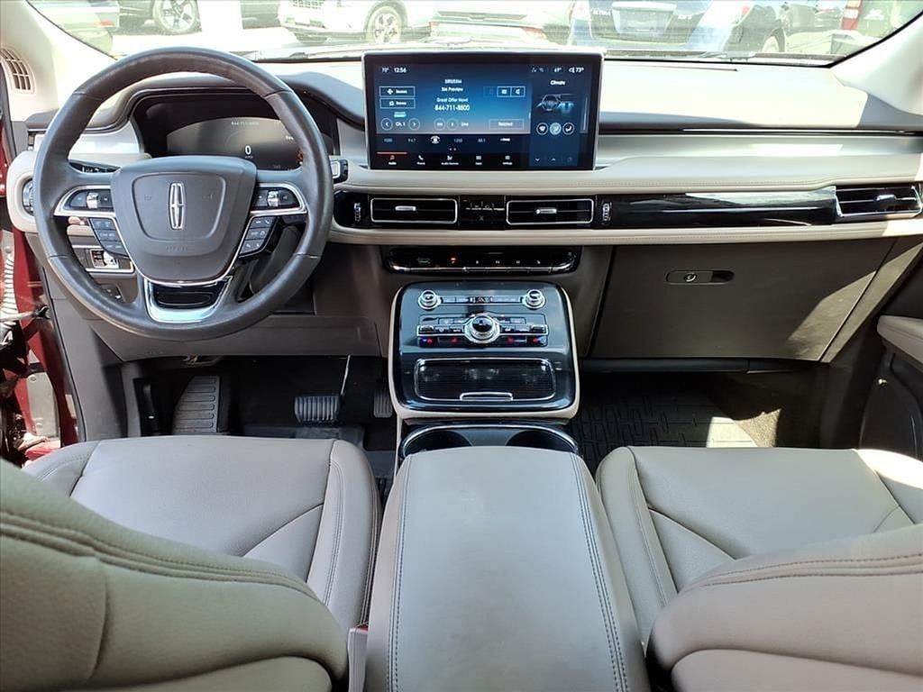 Used 2023 Lincoln Nautilus AWD image 7