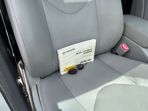 Used 2008 Toyota RAV4 Limited AWD/4WD image 16