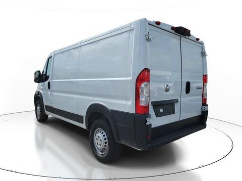 Used 2025 RAM ProMaster 2500 w/ Convenience Group FWD image 3