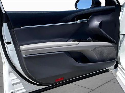 Certified 2022 Toyota Camry LE FWD image 21