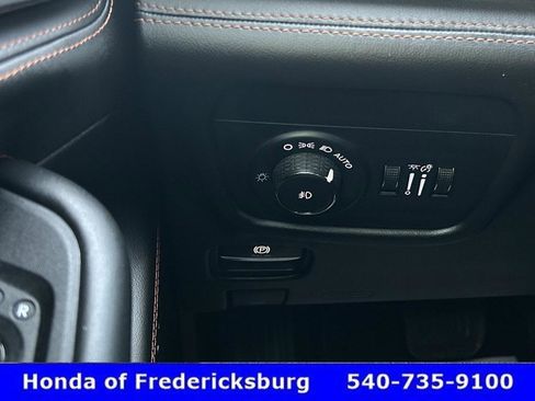 Used 2025 Jeep Grand Cherokee L Summit image 45