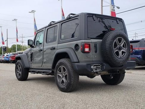 Used 2018 Jeep Wrangler Unlimited Sport S AWD/4WD image 5