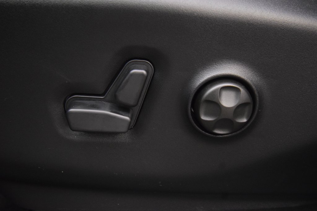 New 2027 Chrysler Pacifica Select AWD/4WD image 32