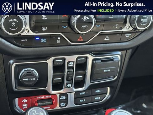 Used 2024 Jeep Wrangler Unlimited Rubicon 4xe image 18