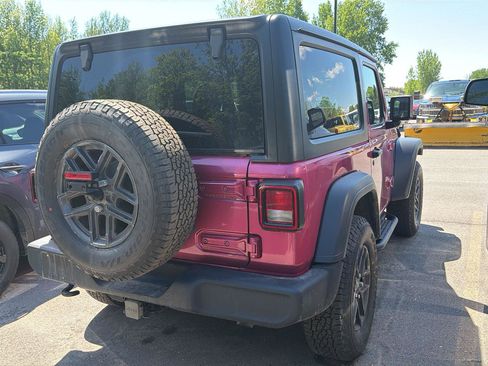 Used 2024 Jeep Wrangler Sport AWD/4WD image 7