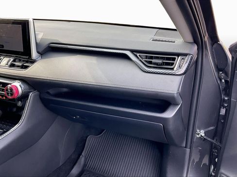 Used 2025 Toyota RAV4 XLE image 19