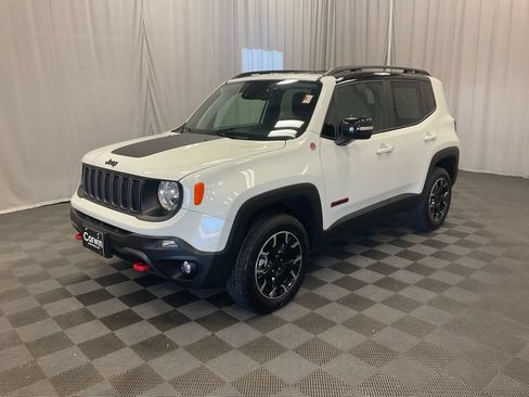 Used 2023 Jeep Renegade Trailhawk w/ Trailhawk Elite Group AWD/4WD image 7