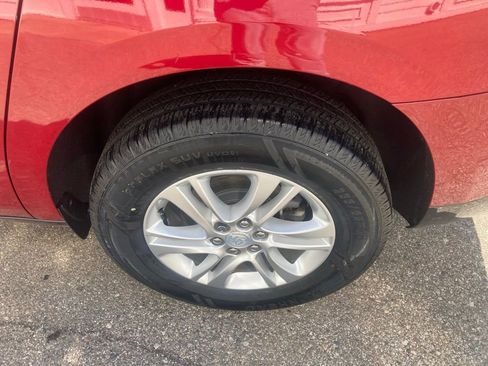 Certified 2019 Buick Enclave Essence AWD/4WD image 9