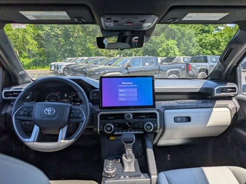 Certified 2025 Toyota Tacoma Limited AWD/4WD image 21