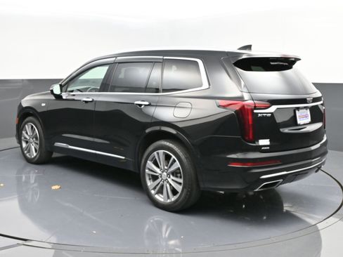 Used 2022 Cadillac XT6 Premium Luxury w/ Technology Package image 5