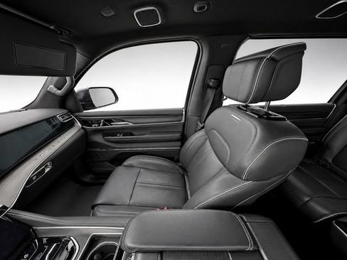 Used 2024 Jeep Grand Wagoneer L Series II w/ Quick Order Packagew 28T AWD/4WD image 18